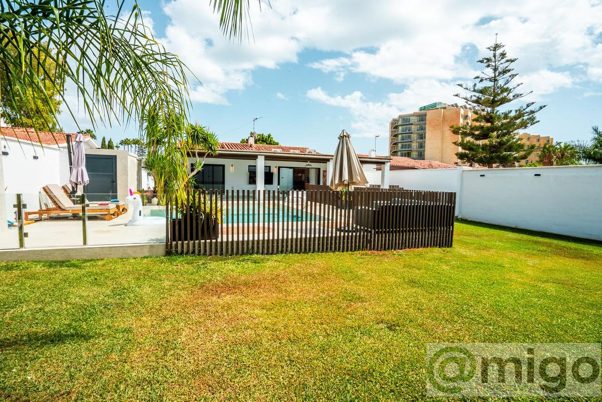 Venta de villa en Estepona