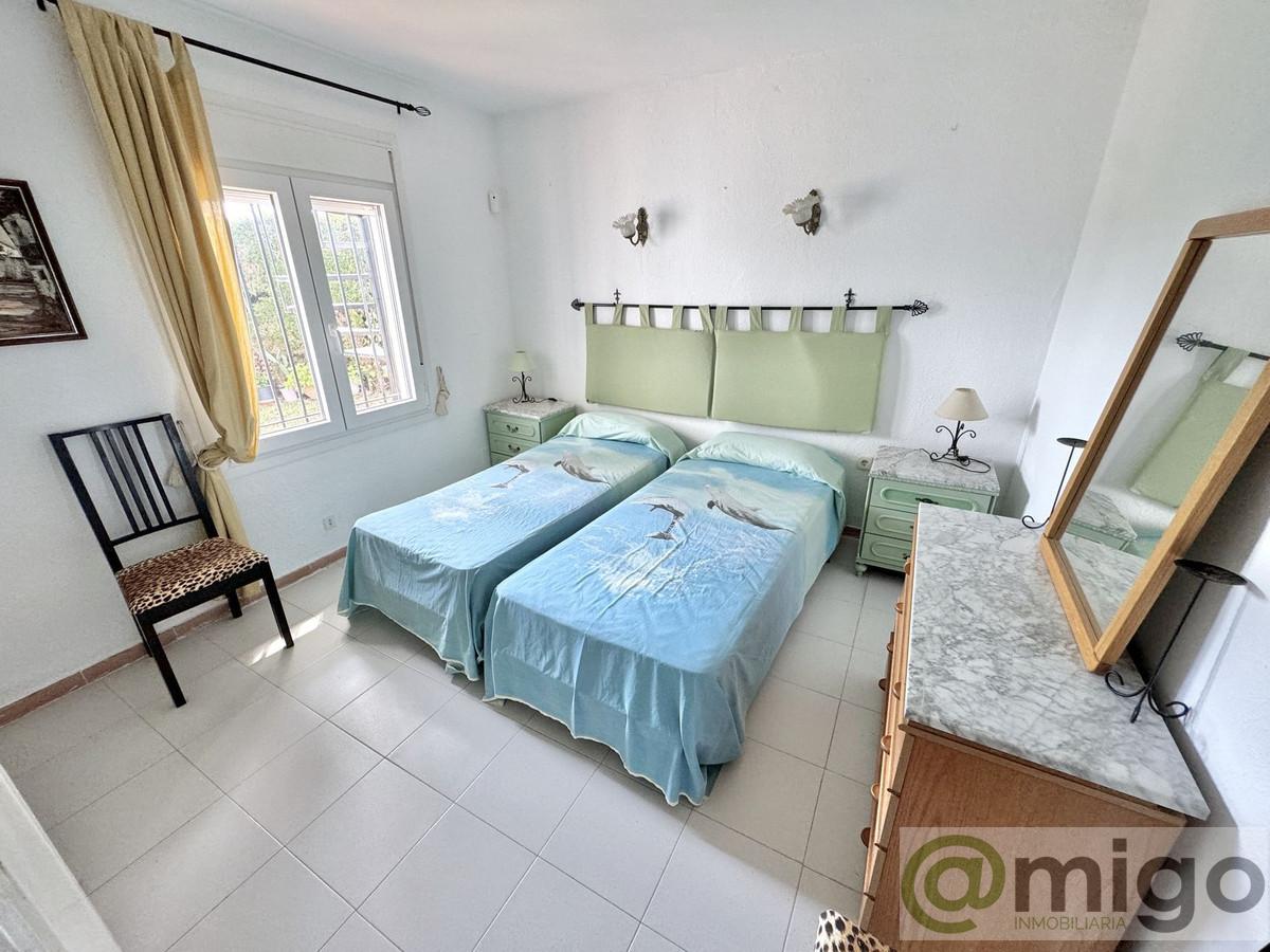 Venta de villa en Calahonda