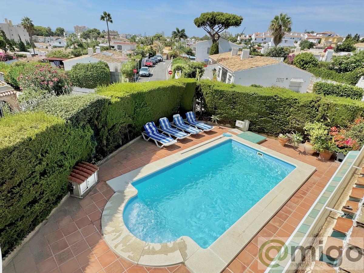 Venta de villa en Calahonda