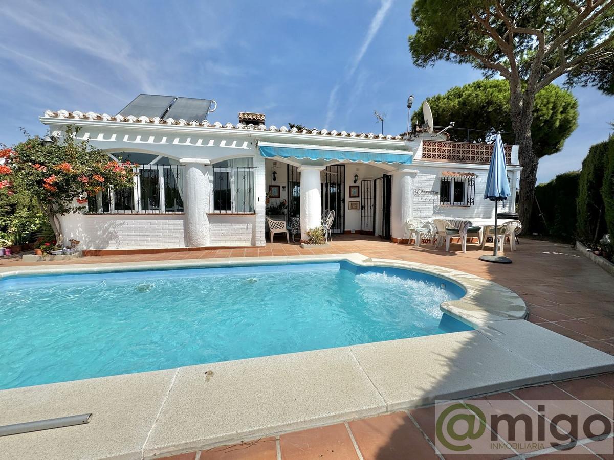 Venta de villa en Calahonda