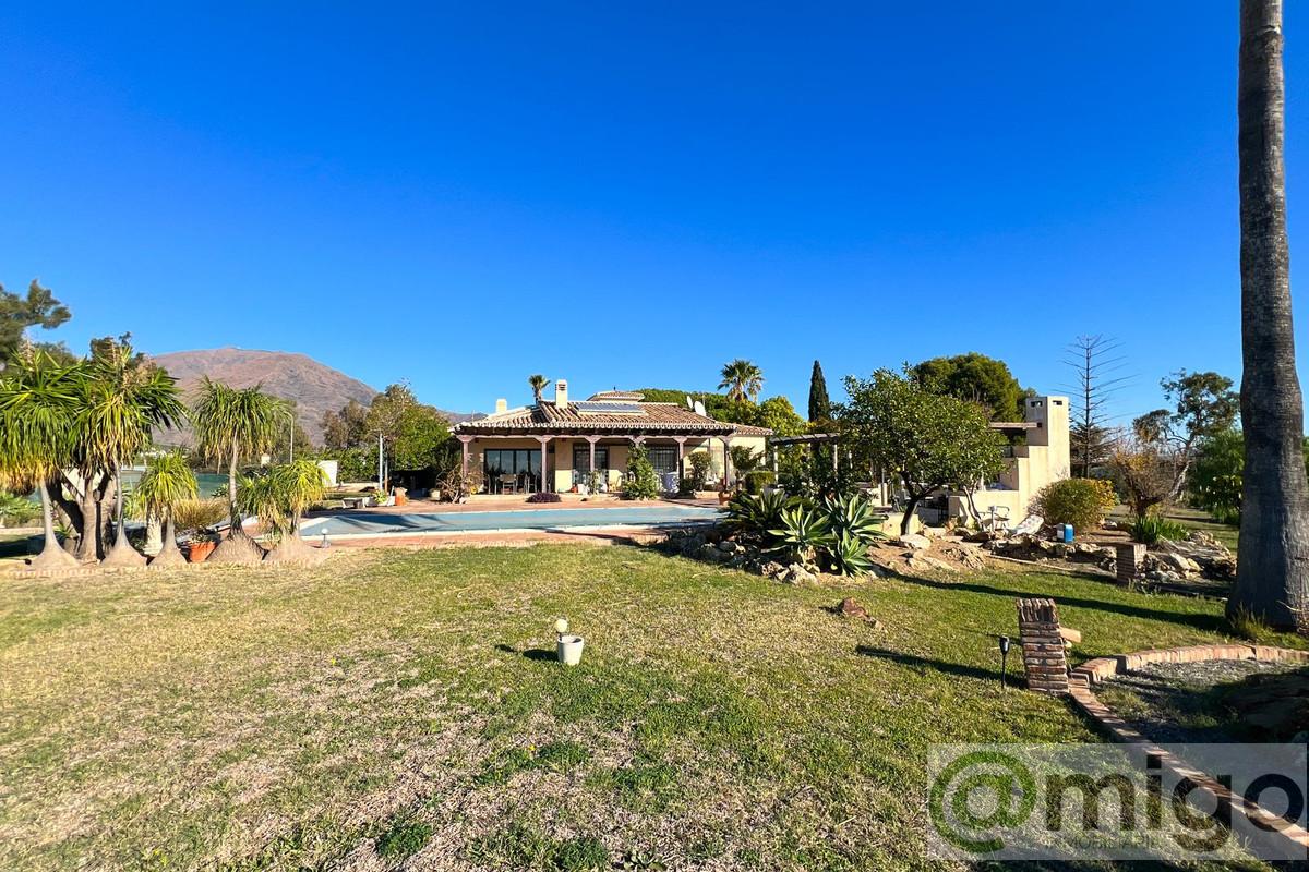 Venta de villa en Estepona