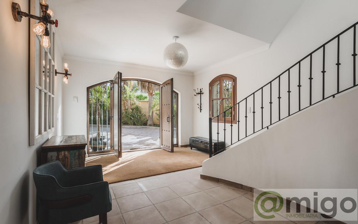 Venta de villa en Estepona