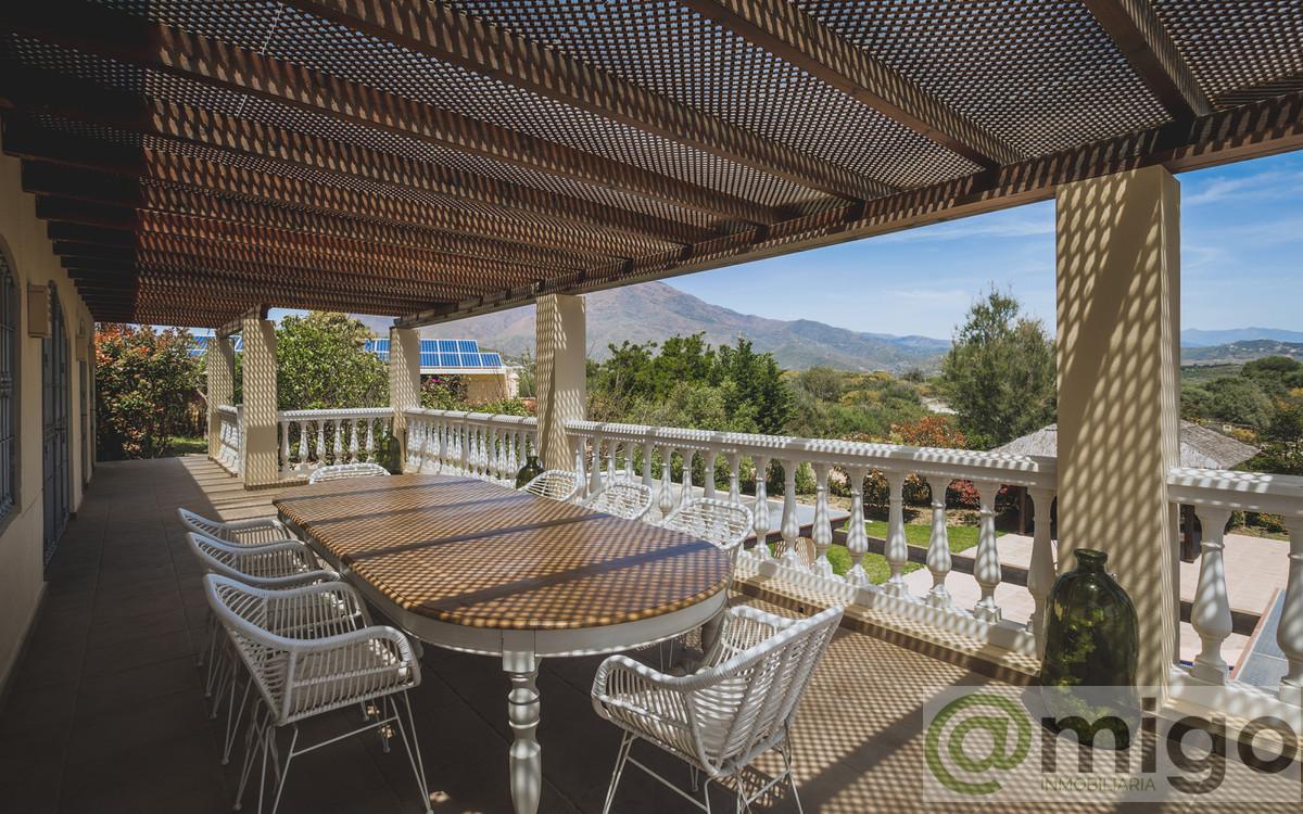 Venta de villa en Estepona