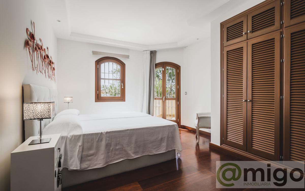 Venta de villa en Estepona