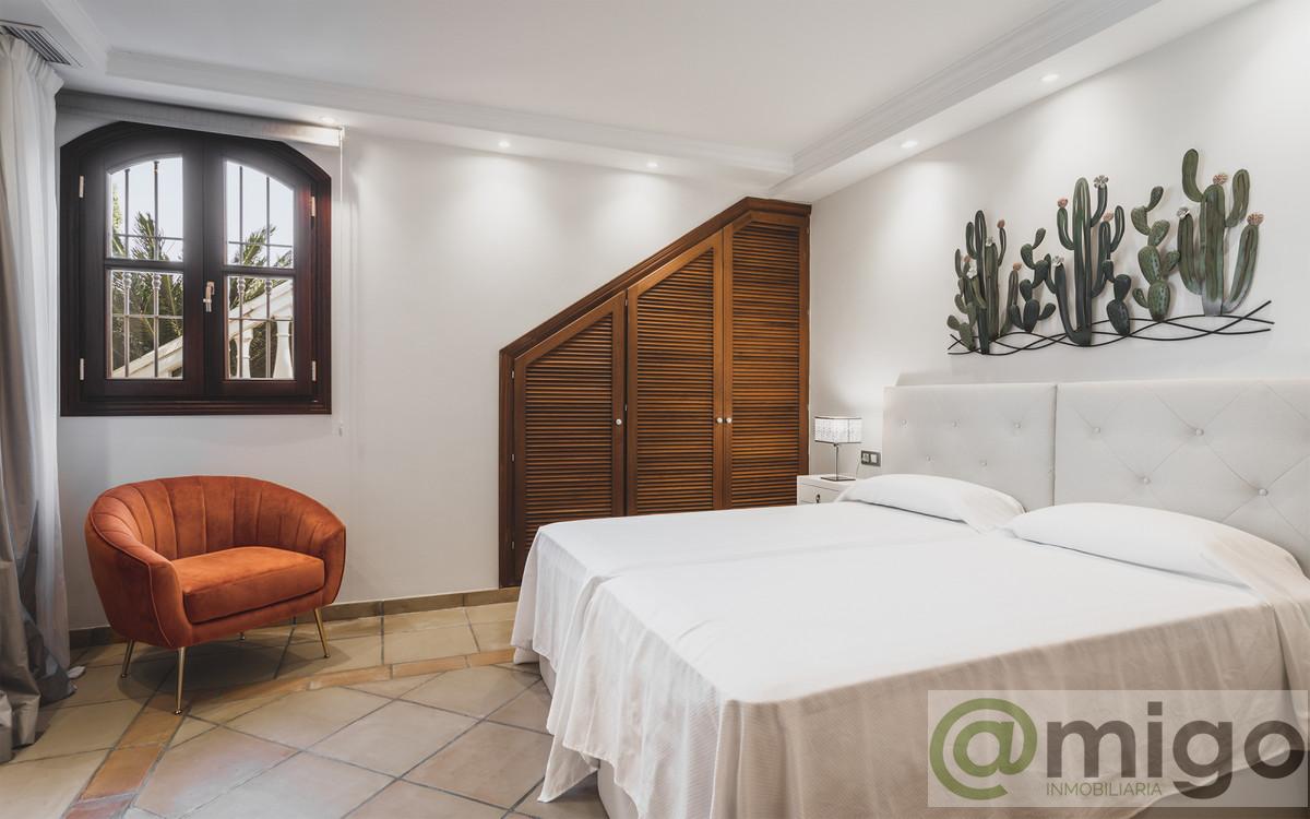 Venta de villa en Estepona