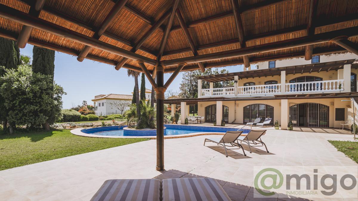 Venta de villa en Estepona