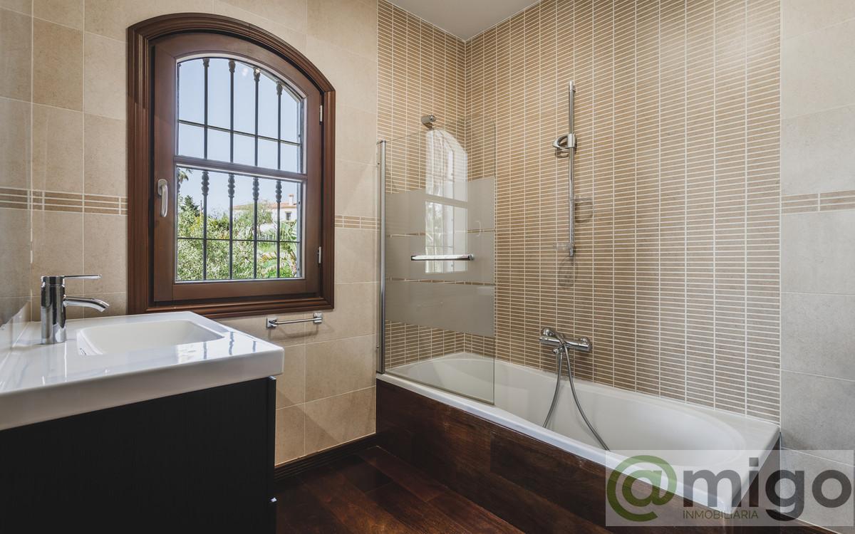 Venta de villa en Estepona