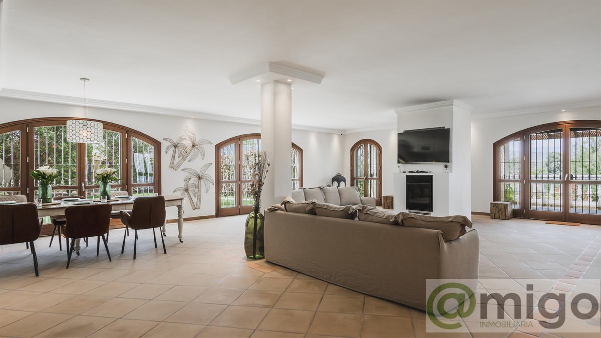 Venta de villa en Estepona