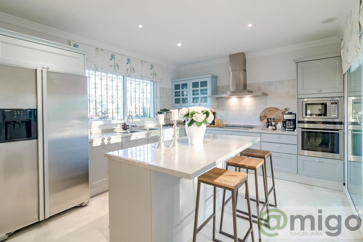 For sale of villa in Marbella