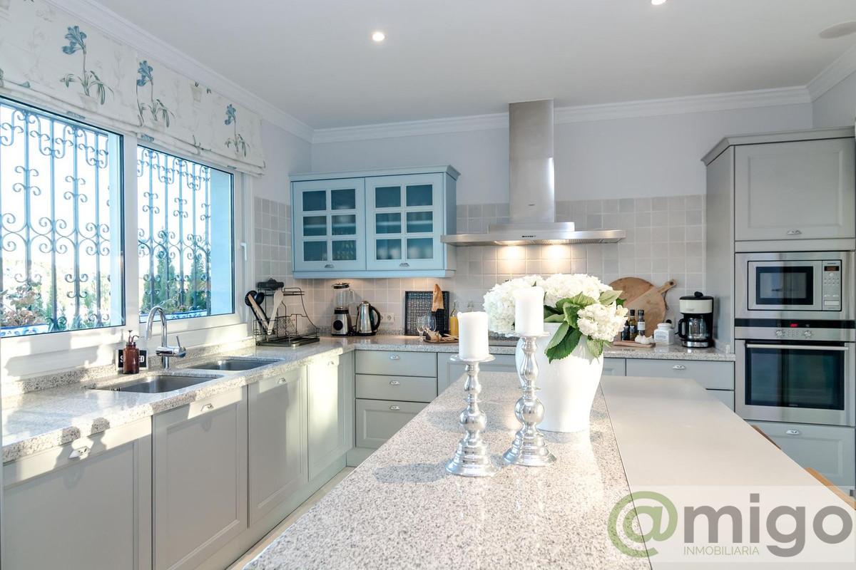 For sale of villa in Marbella