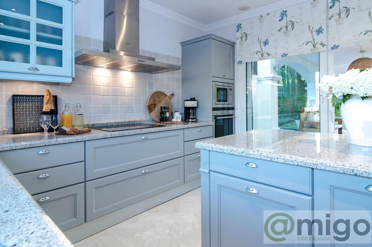 For sale of villa in Marbella