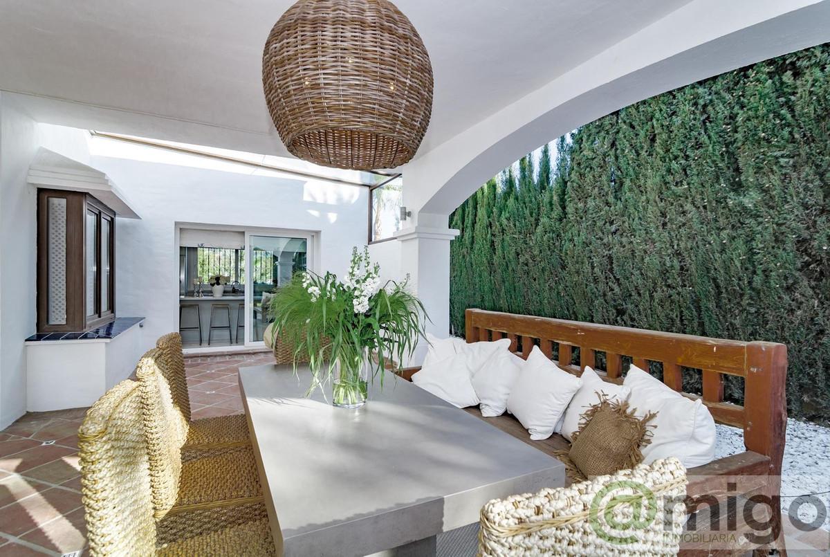 For sale of villa in Marbella