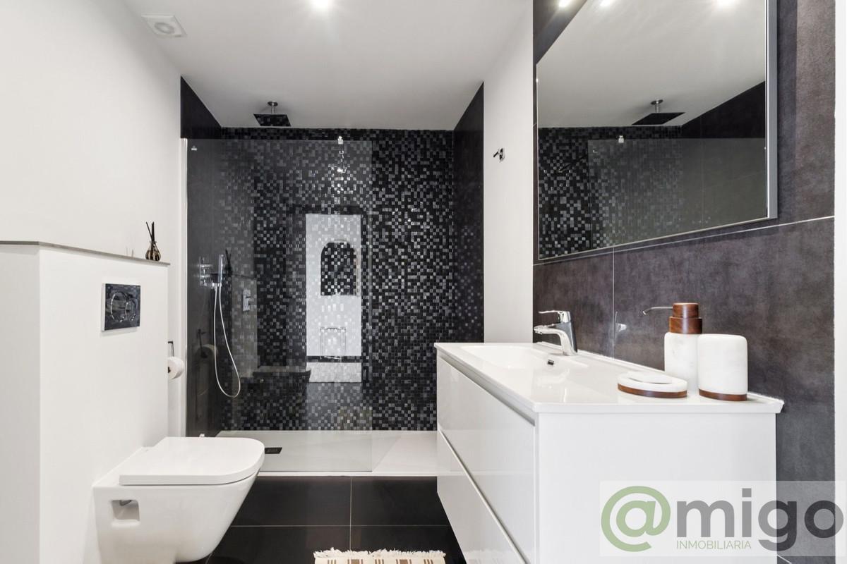 For sale of villa in Benalmadena