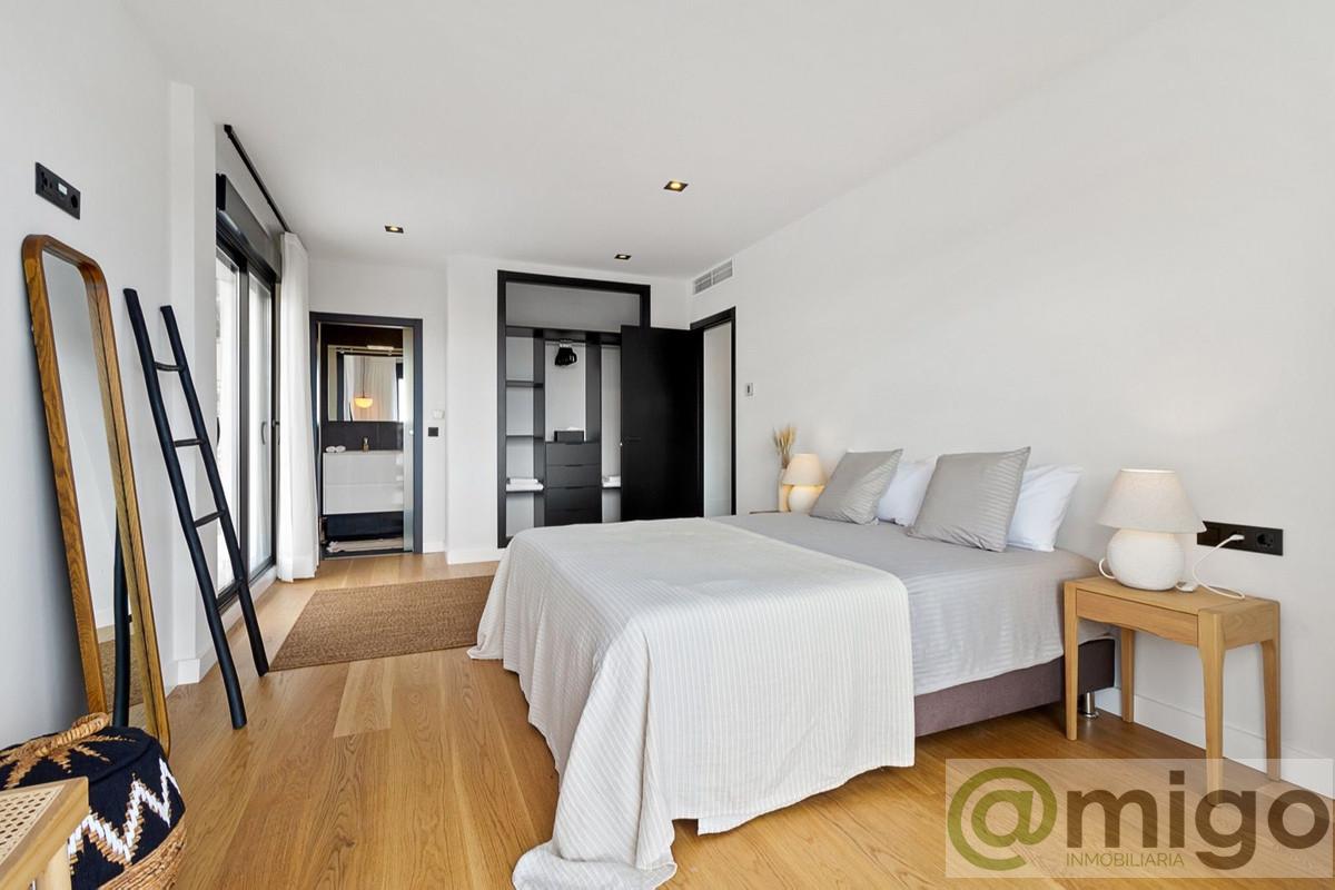 For sale of villa in Benalmadena