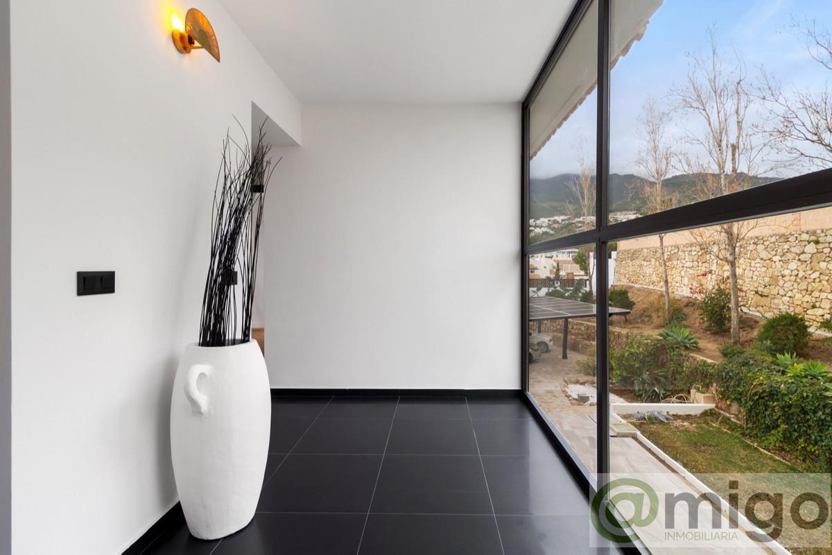 For sale of villa in Benalmadena