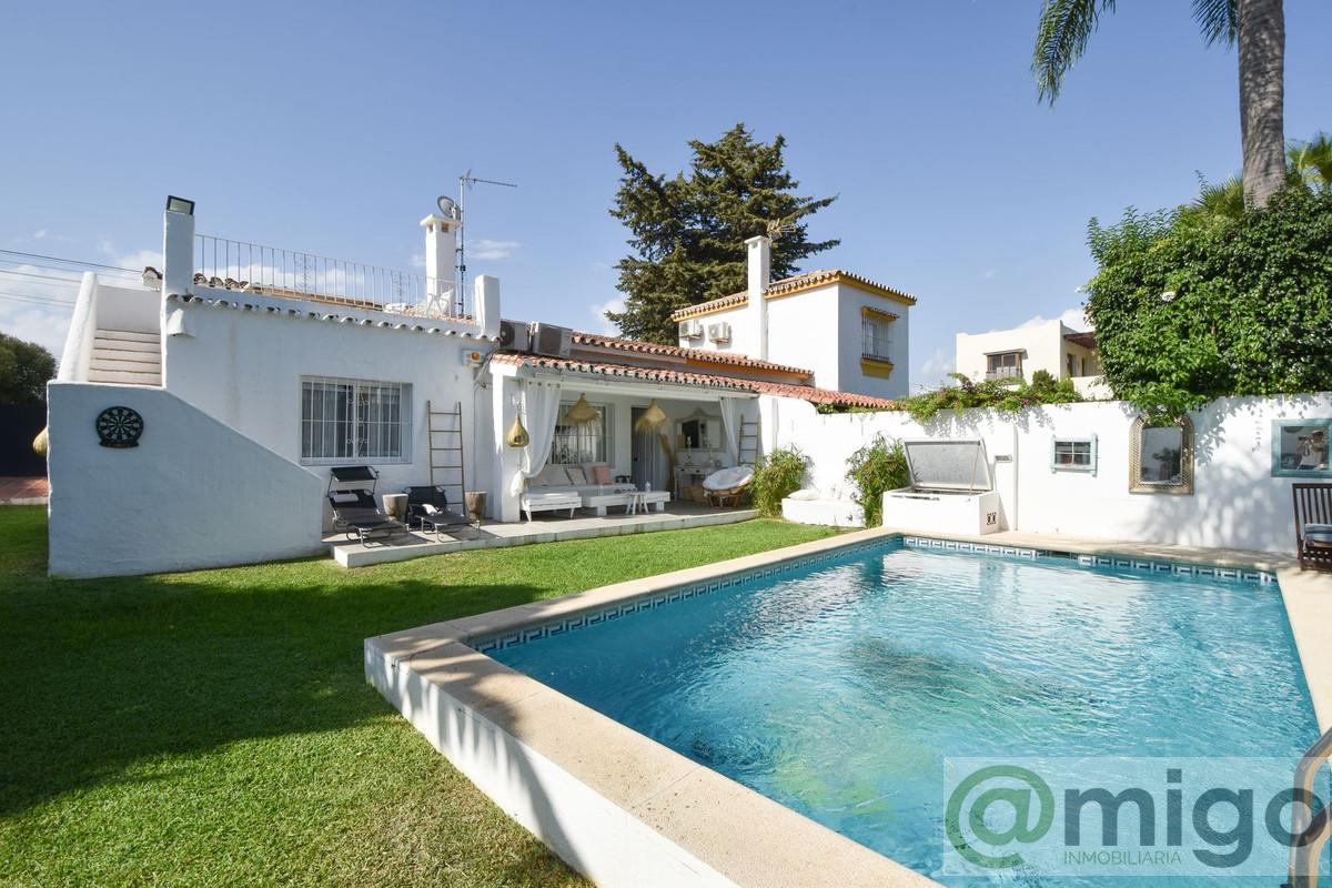 For sale of villa in Marbella