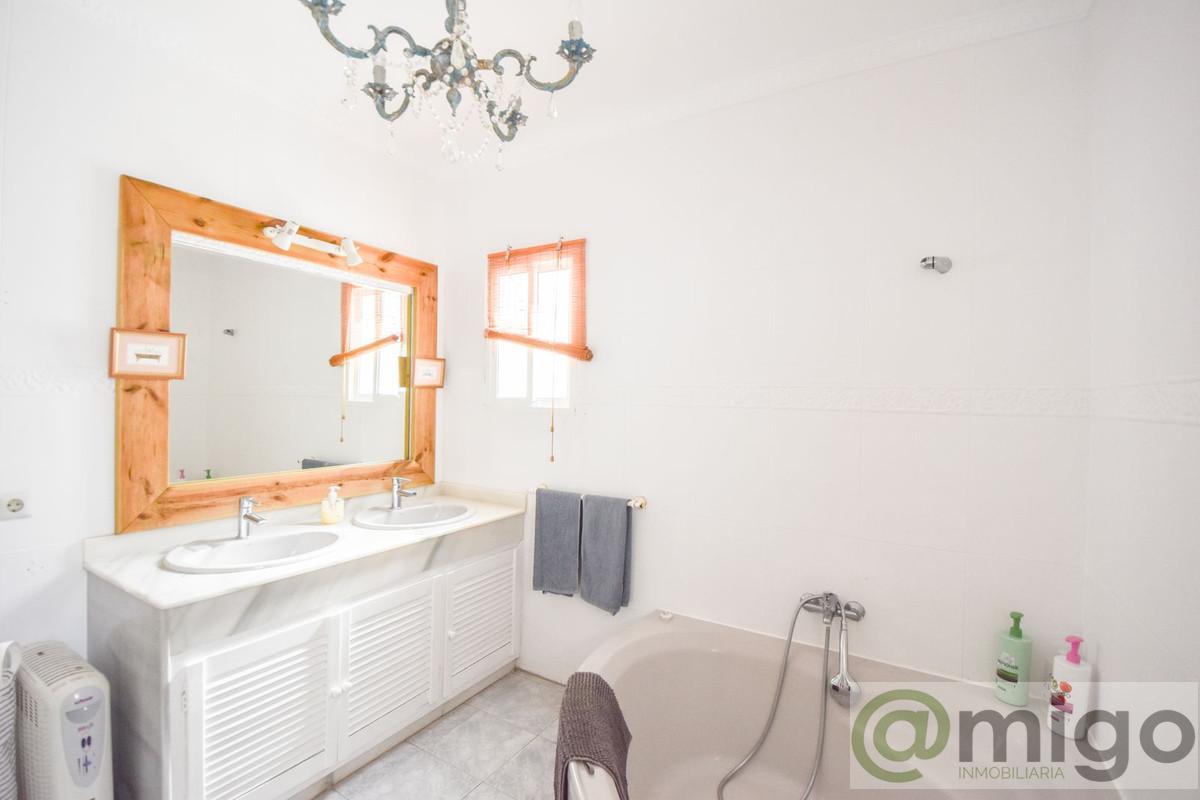 For sale of villa in Marbella