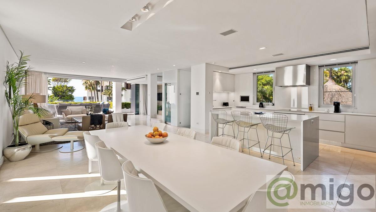 For sale of villa in Marbella