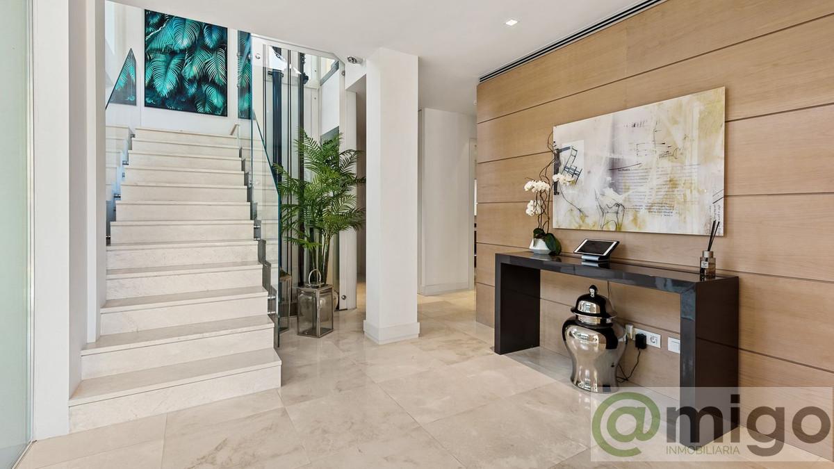 For sale of villa in Marbella