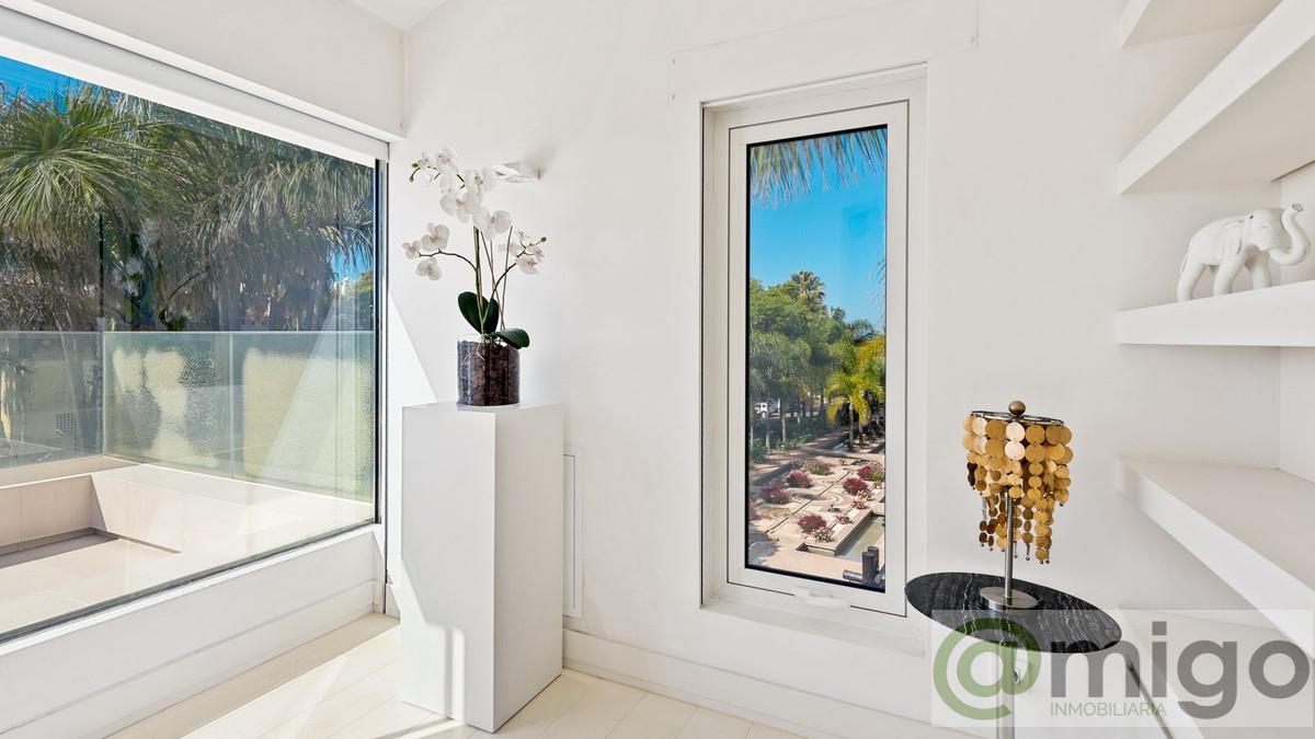 For sale of villa in Marbella