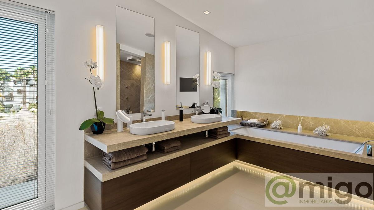 For sale of villa in Marbella