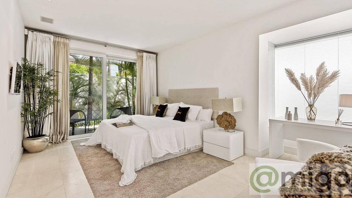 For sale of villa in Marbella