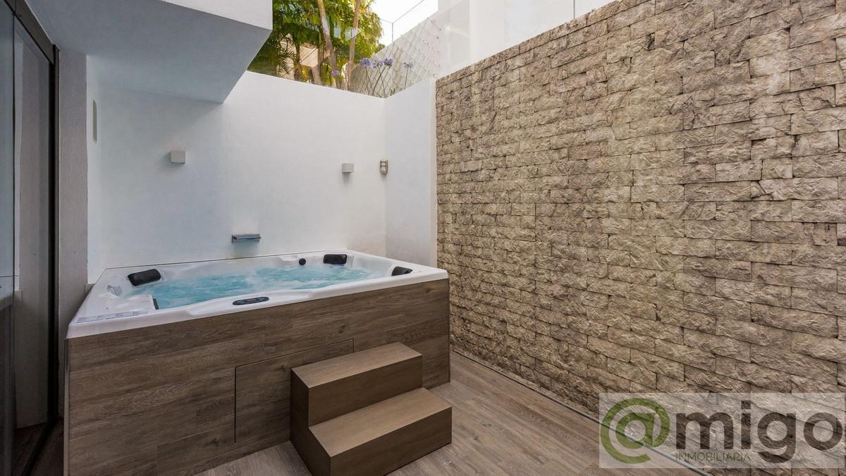 For sale of villa in Marbella