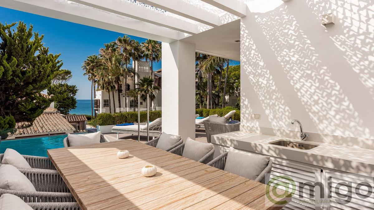 For sale of villa in Marbella