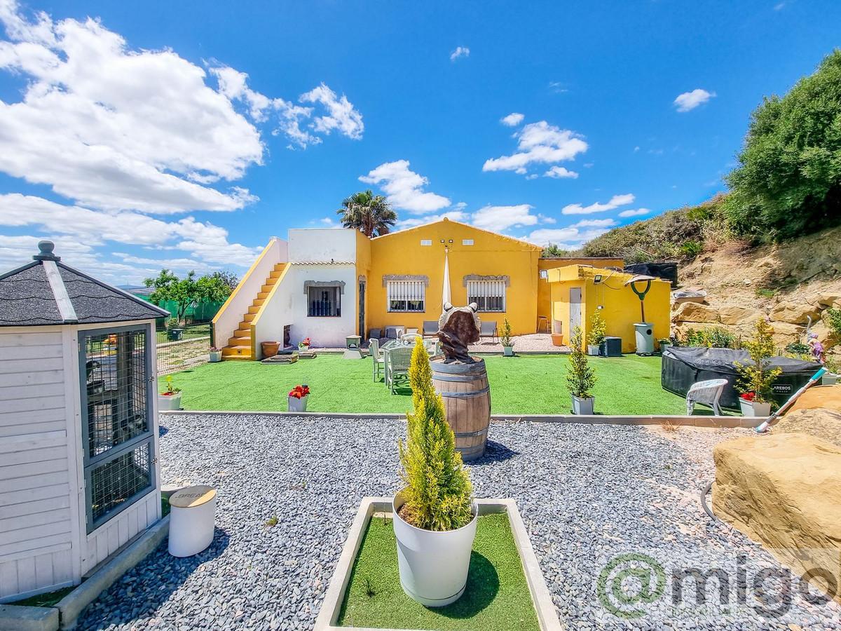 Venta de villa en Casares