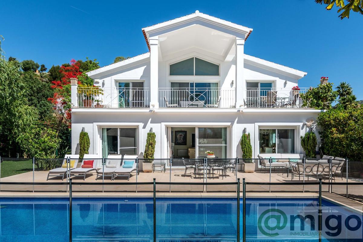 Продажа от

 Виллa на Marbella