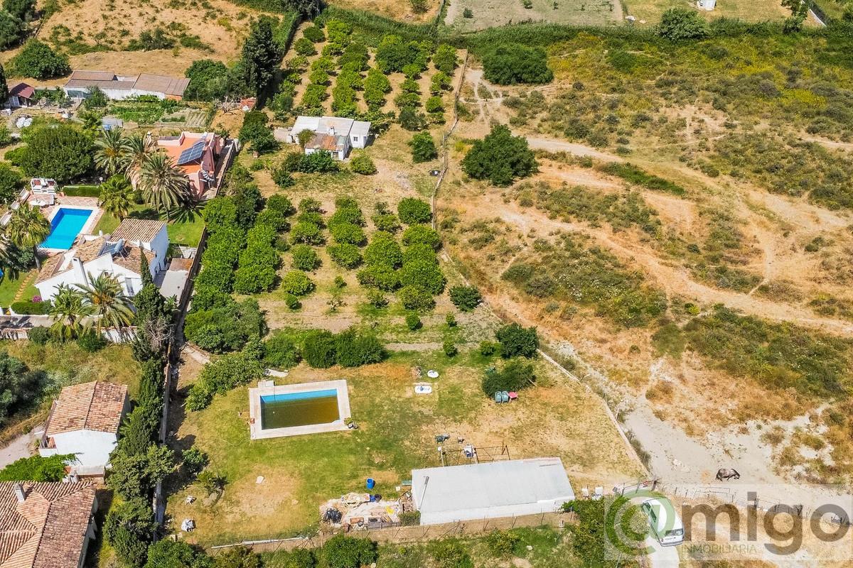 For sale of land in Estepona
