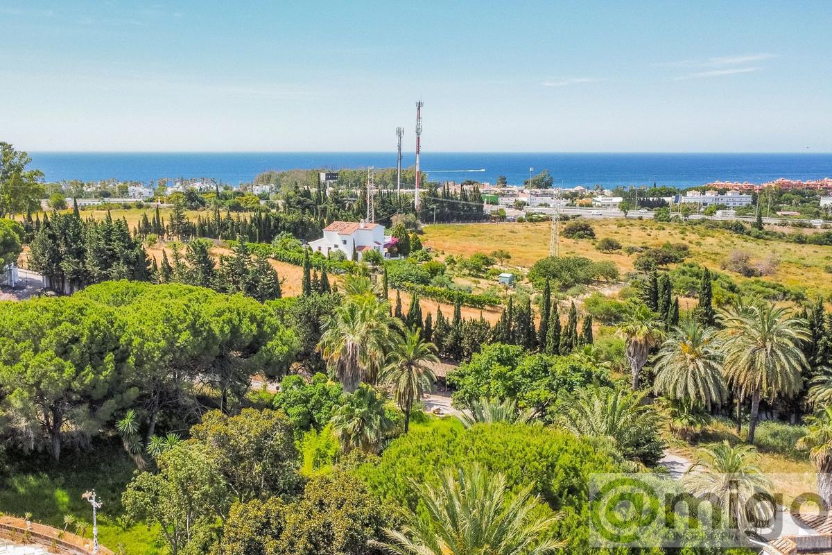 For sale of land in Estepona
