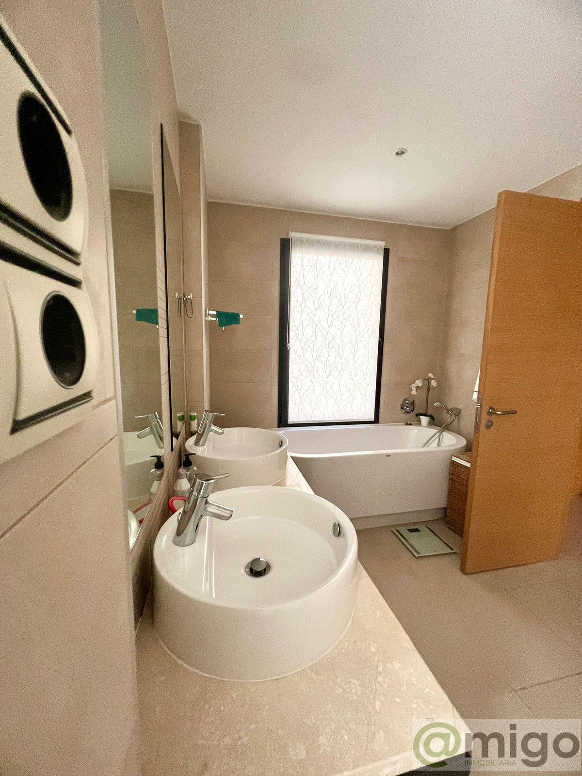 For sale of apartment in Marbella