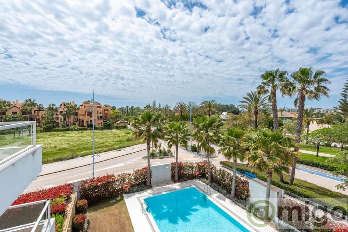 For sale of penthouse in Marbella
