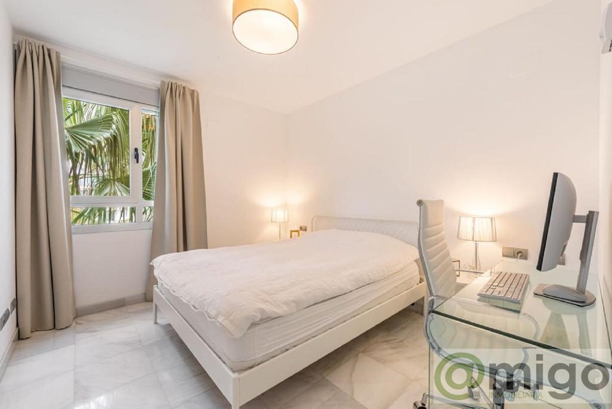 For sale of penthouse in Marbella