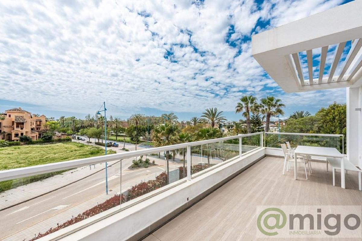 For sale of penthouse in Marbella