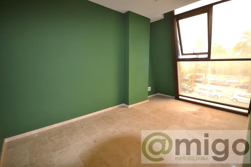 For sale of commercial in Marbella