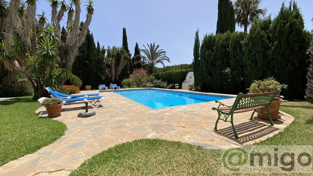 For sale of villa in Marbella