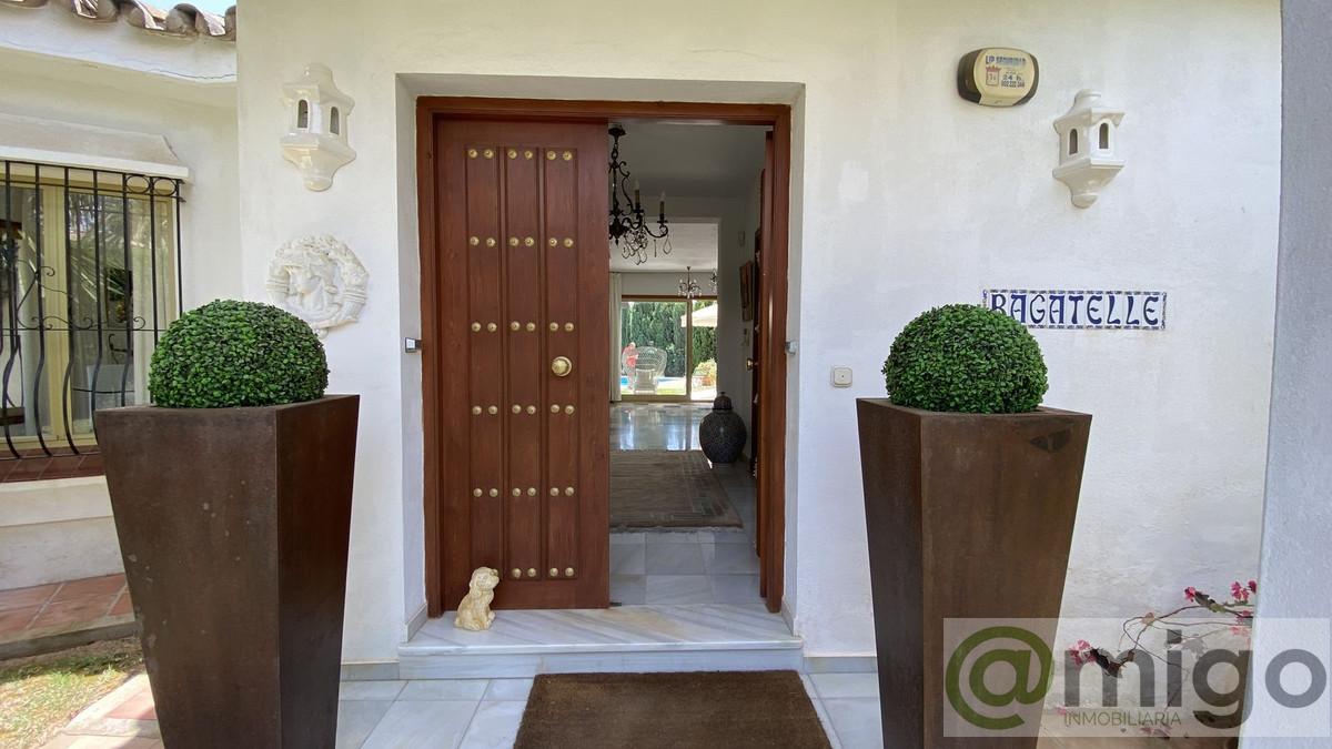 For sale of villa in Marbella