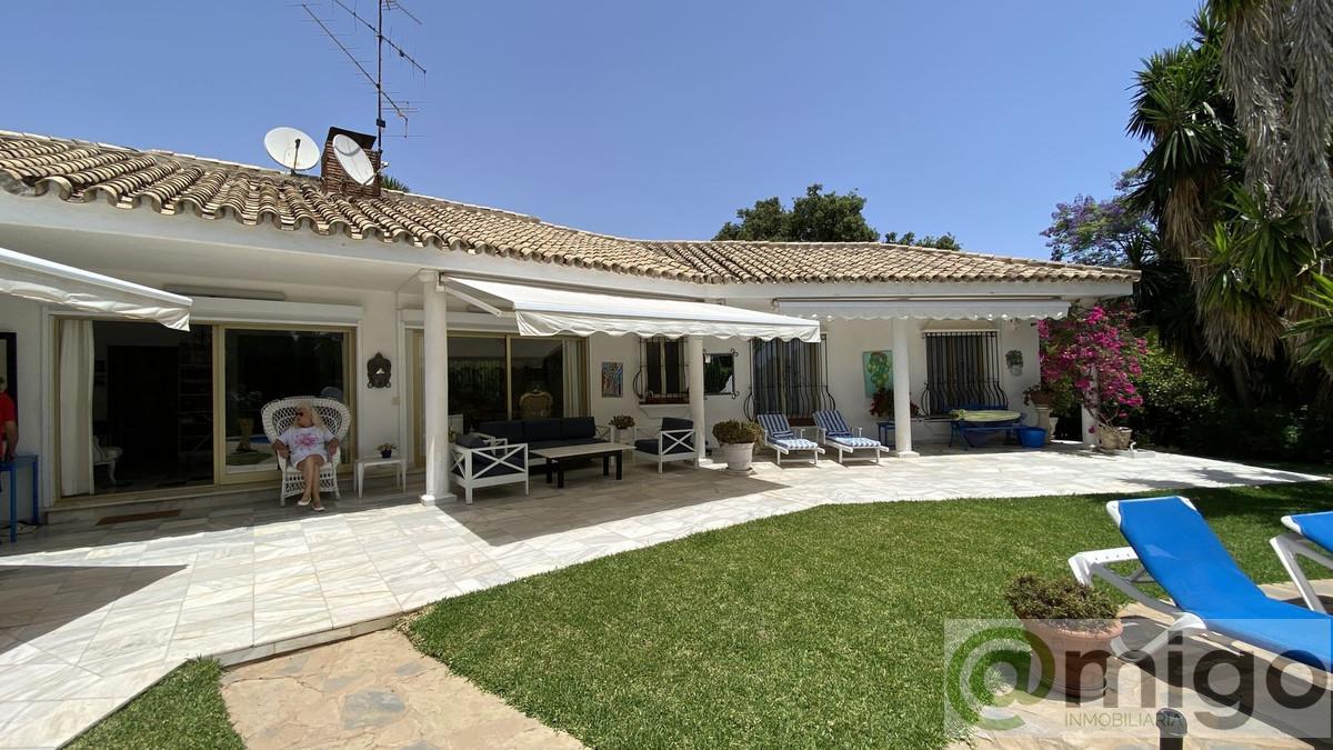For sale of villa in Marbella