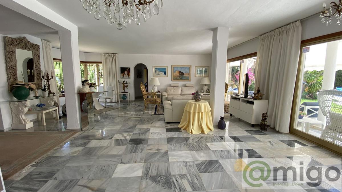 For sale of villa in Marbella