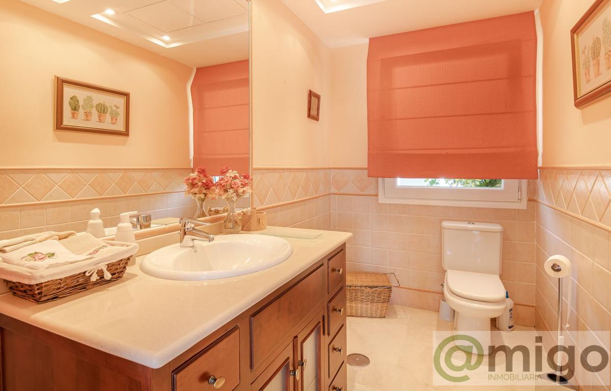 For sale of villa in Marbella