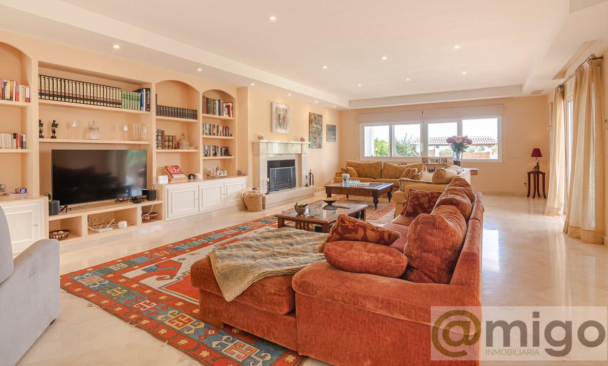 For sale of villa in Marbella