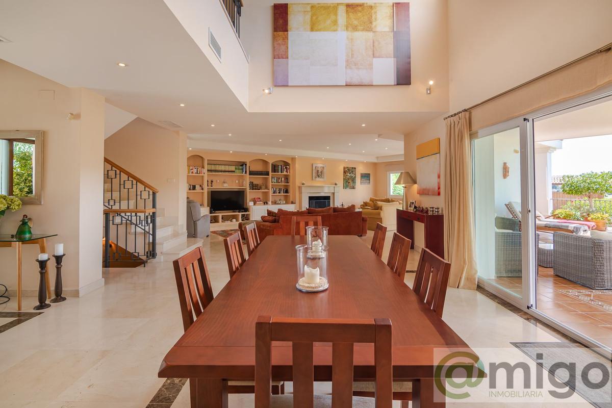 For sale of villa in Marbella