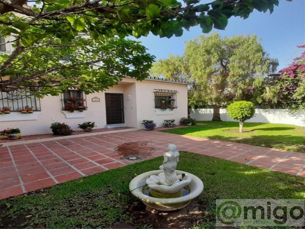 Venta de villa en Marbesa