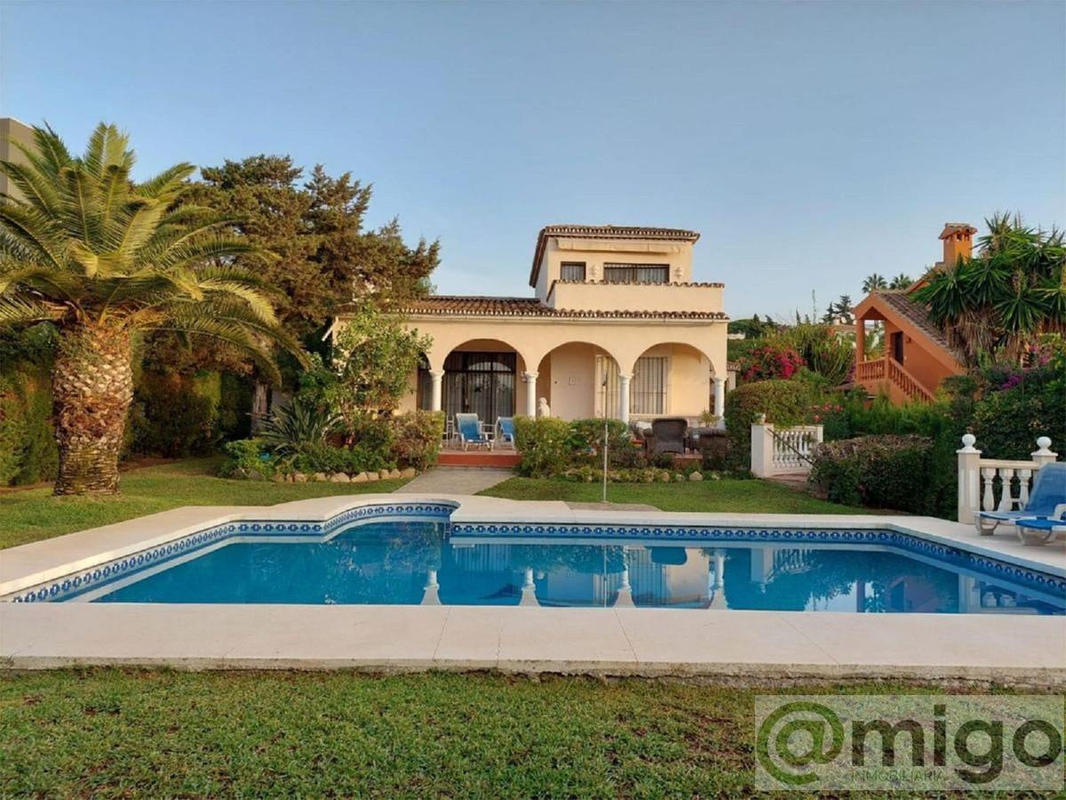 Venta de villa en Marbesa