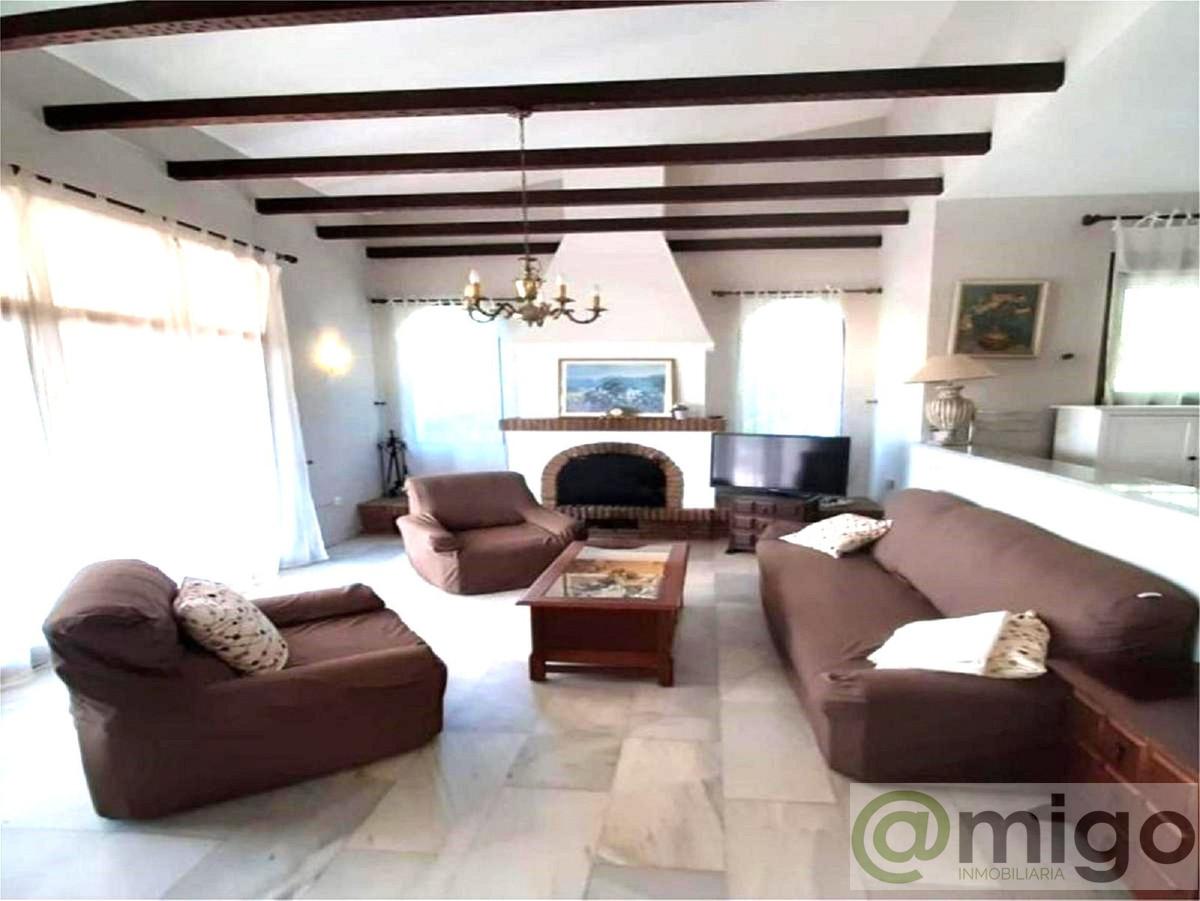 Venta de villa en Marbesa