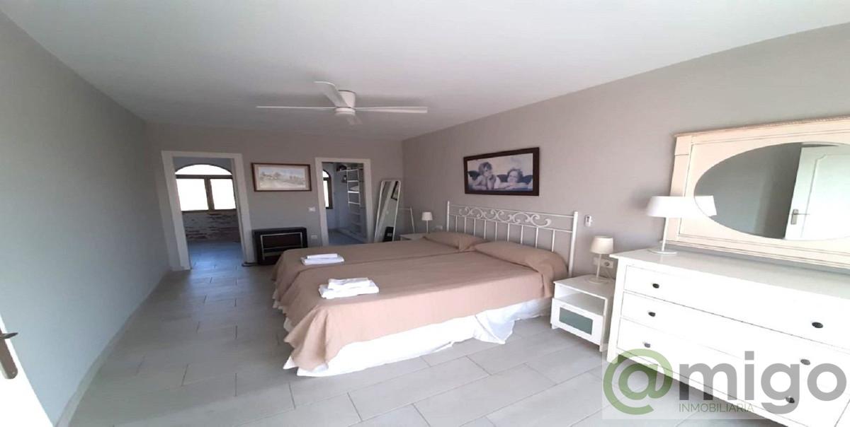 Venta de villa en Marbesa