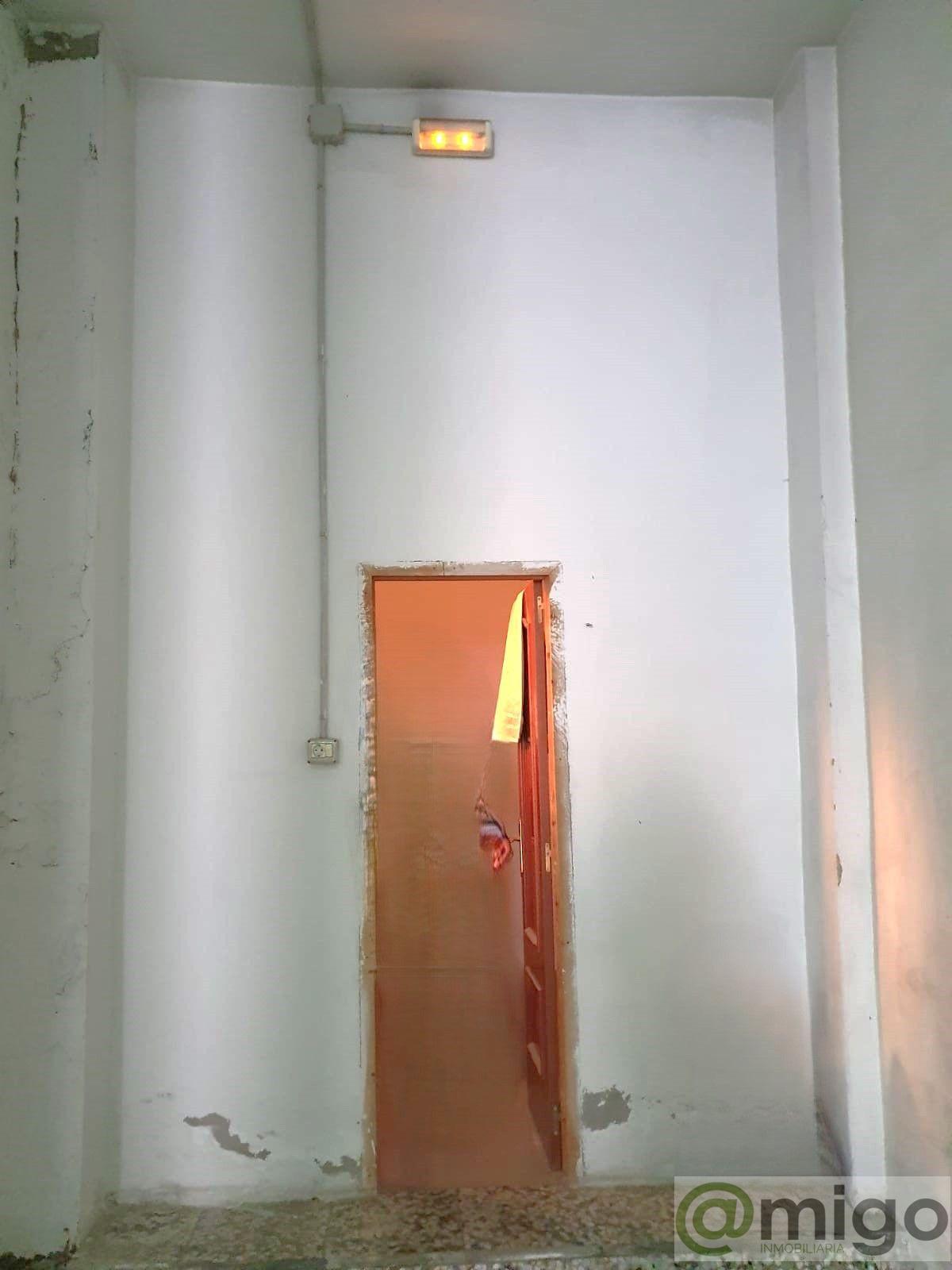 Venta de local en Las Lagunas