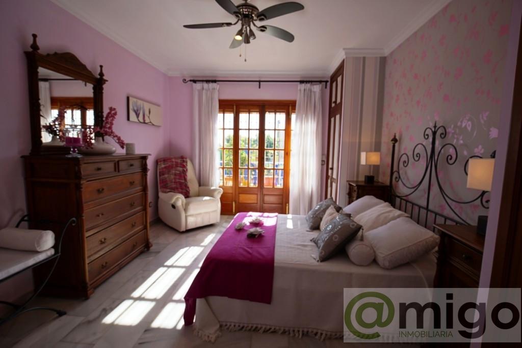 For sale of villa in El Padron